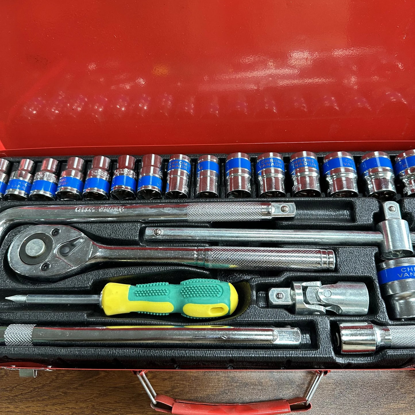 24pcs CR-V Quick-Release Ratchet Wrench Socket Set Uncharged Manual Mechanism Metal Sliding Bar Auto Repair Hand Tool Kit OEM