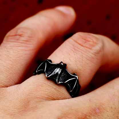 SS8-1045R 316L Stainless Steel Cool Bat Finger Rings for Women Biker Punk Party Jewelry Unique Halloween Gift