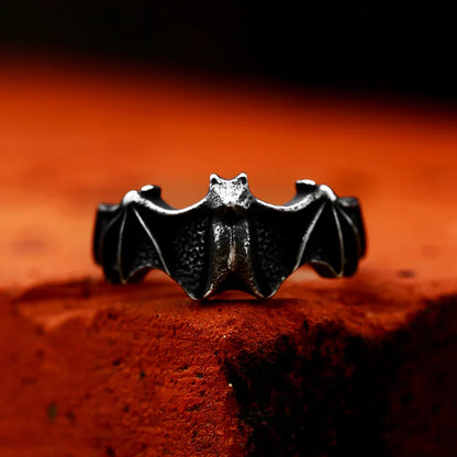 SS8-1045R 316L Stainless Steel Cool Bat Finger Rings for Women Biker Punk Party Jewelry Unique Halloween Gift