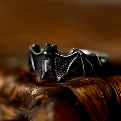 SS8-1045R 316L Stainless Steel Cool Bat Finger Rings for Women Biker Punk Party Jewelry Unique Halloween Gift