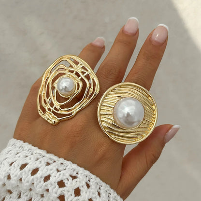 Big Metal with Pearl Rings for Women Trendy Designer Stackable Finger Rings on Hand Accessories Female 2024 Fashion Jewelry Gift